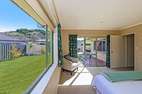 Photo of property in 12 Pinotage Drive, Greenmeadows, Napier, 4112