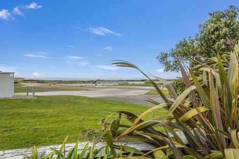 Photo of property in 3 Wharf Street, Castlecliff, Whanganui, 4501