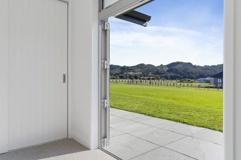 Photo of property in 5 Riverside Way, Clevedon, 2585