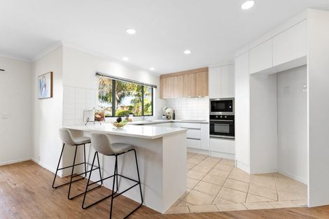 Photo of property in 29 Caversham Drive, Torbay, Auckland, 0630