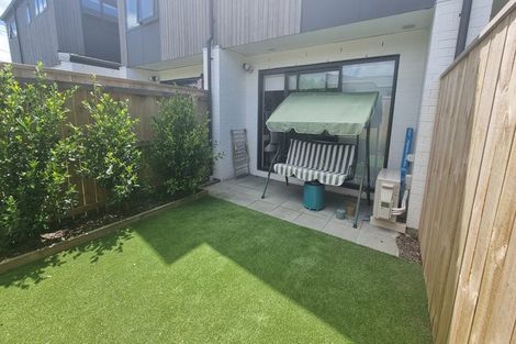 Photo of property in 7/12 Tawa Road, Te Atatu Peninsula, Auckland, 0610