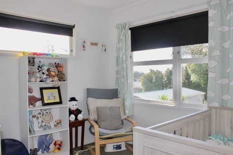 Photo of property in 34 Sunvue Road, Glen Eden, Auckland, 0602