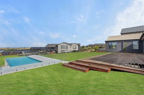 Photo of property in 32 Taha Puke Road, Okura Bush, Silverdale, 0794