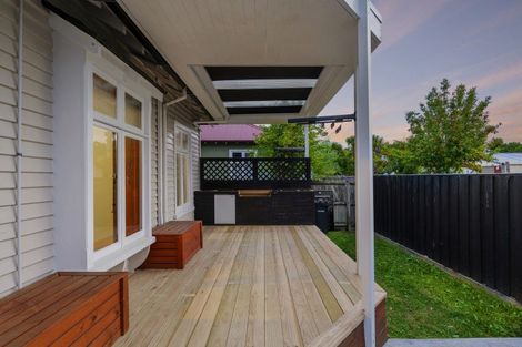 Photo of property in 229 Geraldine Street, Edgeware, Christchurch, 8013