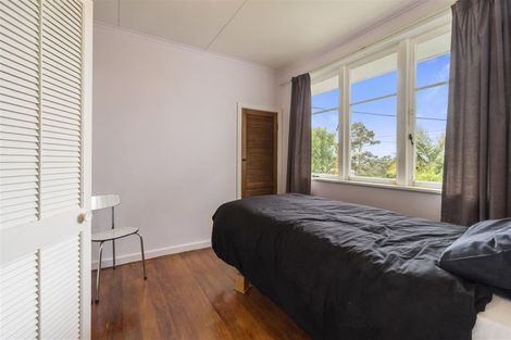 Photo of property in 50 Roberts Road, Te Atatu South, Auckland, 0610