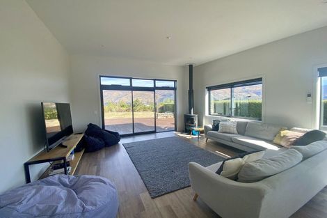 Photo of property in 6 Clutha Place, Wanaka, 9305