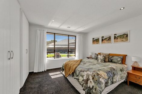 Photo of property in 14 Creese Place, Redwood, Christchurch, 8051