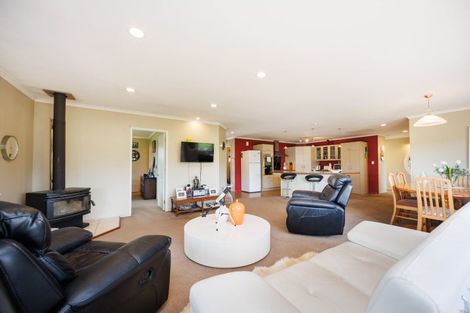 Photo of property in 10 Green Road, Awahuri, Palmerston North, 4479