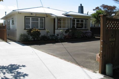 Photo of property in 27 Saint Ronans Avenue, Waterloo, Lower Hutt, 5011