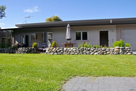 Photo of property in 18 Frederick Street, Two Mile Bay, Taupo, 3330