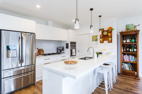 Photo of property in 85 Cashmere Drive, Fitzherbert, Palmerston North, 4410
