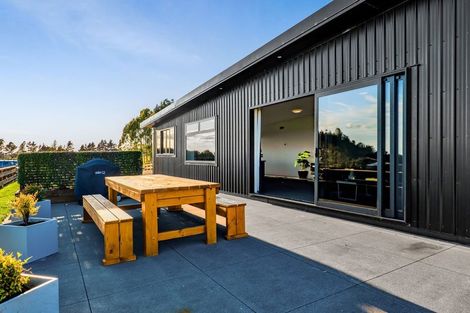 Photo of property in 1202 Frankley Road, Hurworth, New Plymouth, 4371