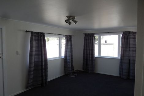 Photo of property in 102 Kilbirnie Crescent, Kilbirnie, Wellington, 6022