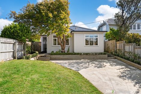 Photo of property in 21 Nottingham Street, Karori, Wellington, 6012