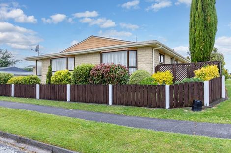 Photo of property in 74 Ormond Street, Woodville, 4920