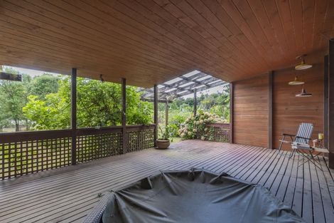 Photo of property in 40 Beach Road, Te Atatu Peninsula, Auckland, 0610