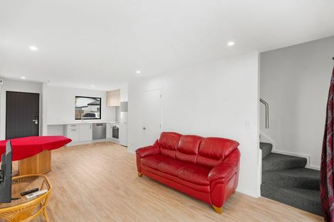 Photo of property in 2/304 Waterloo Road, Hornby, Christchurch, 8042