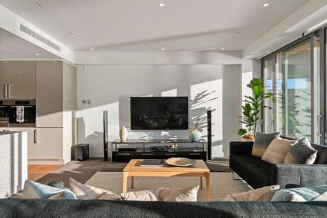 Photo of property in Clyde Quay Wharf, 3b/2 Clyde Quay Wharf, Te Aro, Wellington, 6011