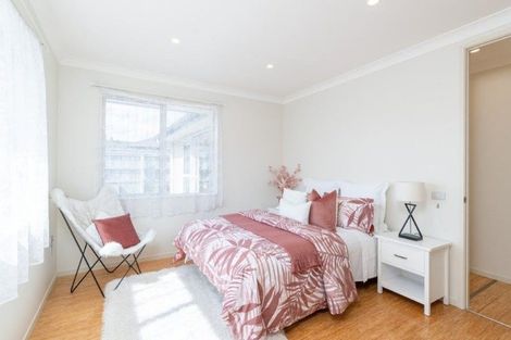 Photo of property in 72 Sunstone Crescent, Timberlea, Upper Hutt, 5018