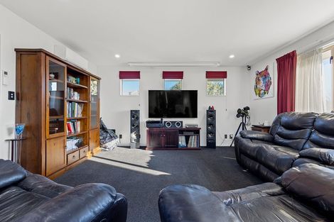 Photo of property in 19 Springs Road, Hornby, Christchurch, 8042