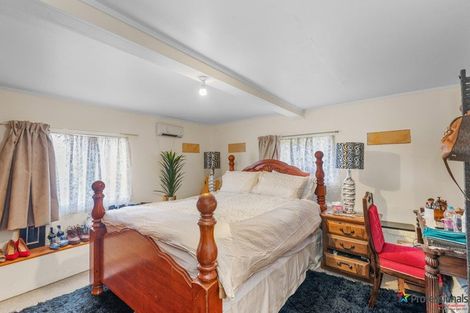 Photo of property in 42 Pooks Road, Ranui, Auckland, 0612