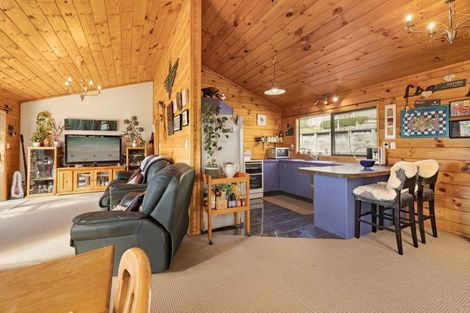 Photo of property in 27 Bateleur Close, Welcome Bay, Tauranga, 3112