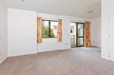 Photo of property in 76 Gunner Drive, Te Atatu Peninsula, Auckland, 0610