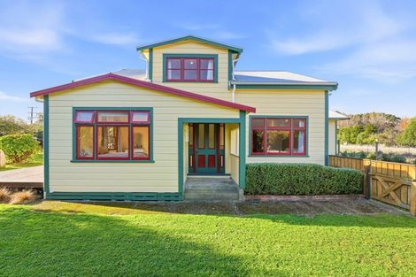 Photo of property in 118 Mclean Street, Woodville, 4920