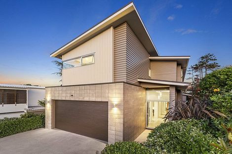 Photo of property in 2a Rushden Terrace, Red Beach, 0932