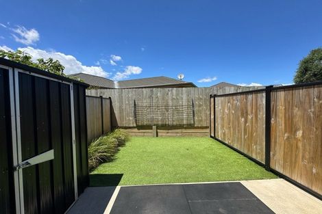 Photo of property in 18 Otaimako Place, Mangere, Auckland, 2022