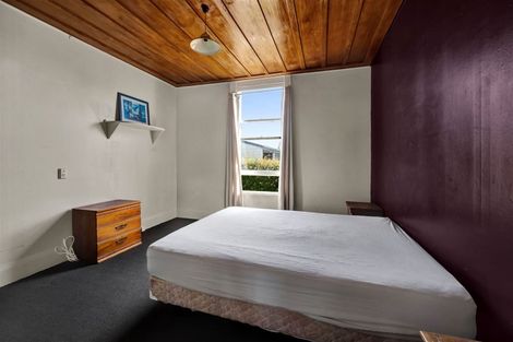 Photo of property in 211 South Road, Hawera, 4610