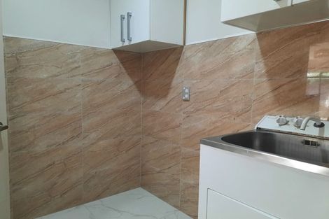 Photo of property in 4 Middlefield Drive, East Tamaki Heights, Auckland, 2016