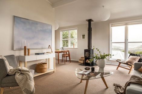 Photo of property in 2 Paparangi Crescent, Paparangi, Wellington, 6037