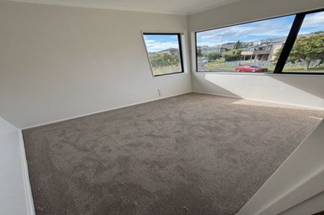 Photo of property in 14 Arrowsmith Drive, Clover Park, Auckland, 2019