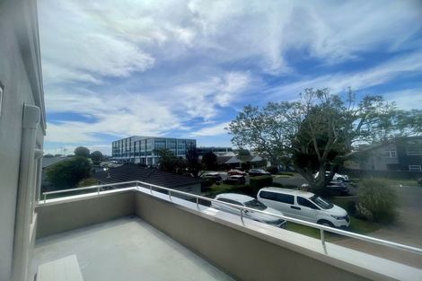 Photo of property in 4/28 Third Avenue, Tauranga, 3110