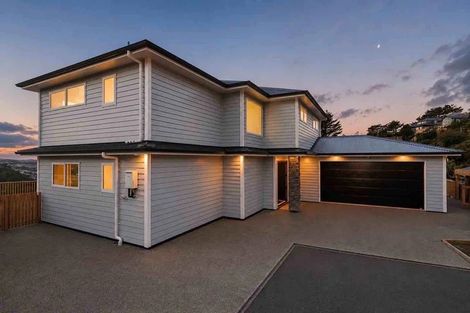 Photo of property in 22 Prestbury Grove, Churton Park, Wellington, 6037
