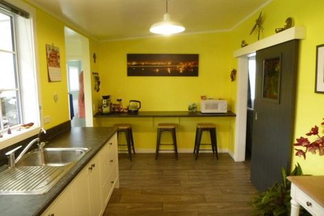 Photo of property in 5 Roebuck Street, Westport, 7825