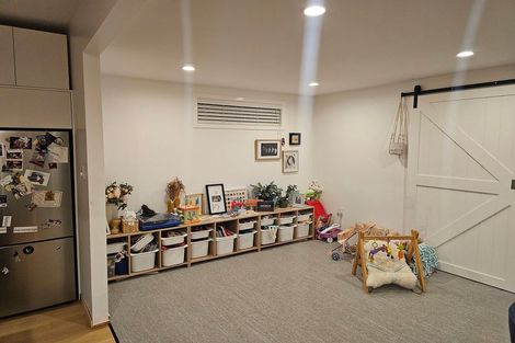 Photo of property in 276 Queens Drive, Lyall Bay, Wellington, 6022