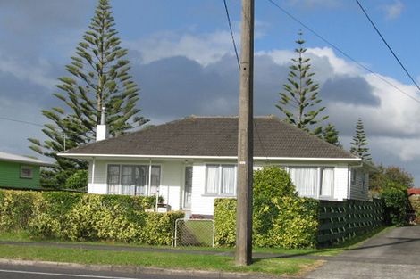 Photo of property in 50 Matipo Road, Te Atatu Peninsula, Auckland, 0610