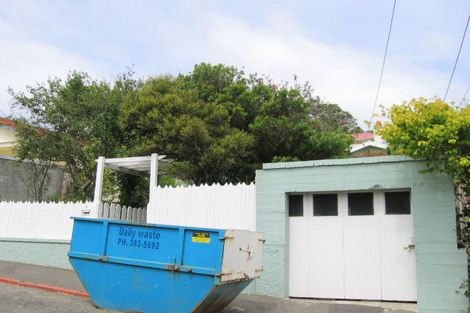 Photo of property in 9 Vennell Street, Brooklyn, Wellington, 6021