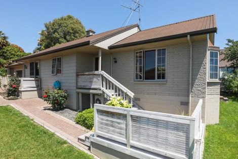 Photo of property in 4 Monique Place, Dinsdale, Hamilton, 3204