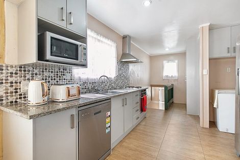 Photo of property in 6 Garrett Place, Otara, Auckland, 2023