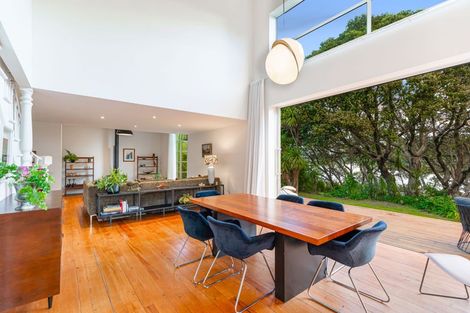 Photo of property in 16a Renata Crescent, Te Atatu Peninsula, Auckland, 0610