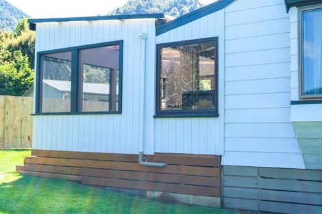 Photo of property in 53 Porika Road, Rotoroa, Murchison, 7077