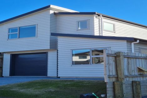 Photo of property in 141 Amesbury Drive, Churton Park, Wellington, 6037