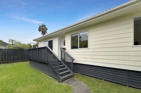 Photo of property in 2/49 Strid Road, Te Atatu South, Auckland, 0610