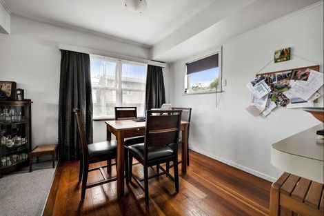 Photo of property in 1 Regan Street, Stratford, 4332