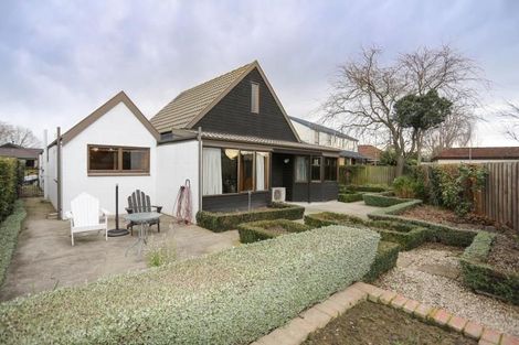 Photo of property in 11 Swithland Place, Avonhead, Christchurch, 8042