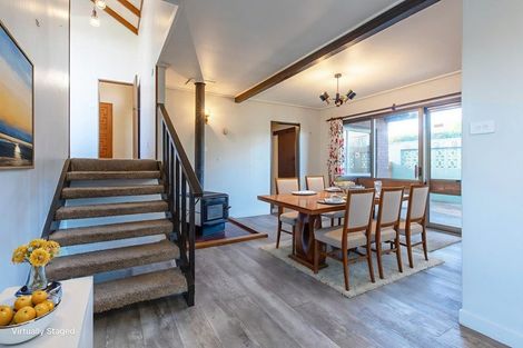 Photo of property in 17a Gaisford Terrace, Waipukurau, 4200