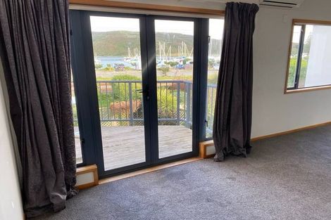 Photo of property in 14 Marina View, Paremata, Porirua, 5026